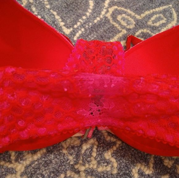 Victoria Secret Lace Halter Bra - Picture 6 of 7
